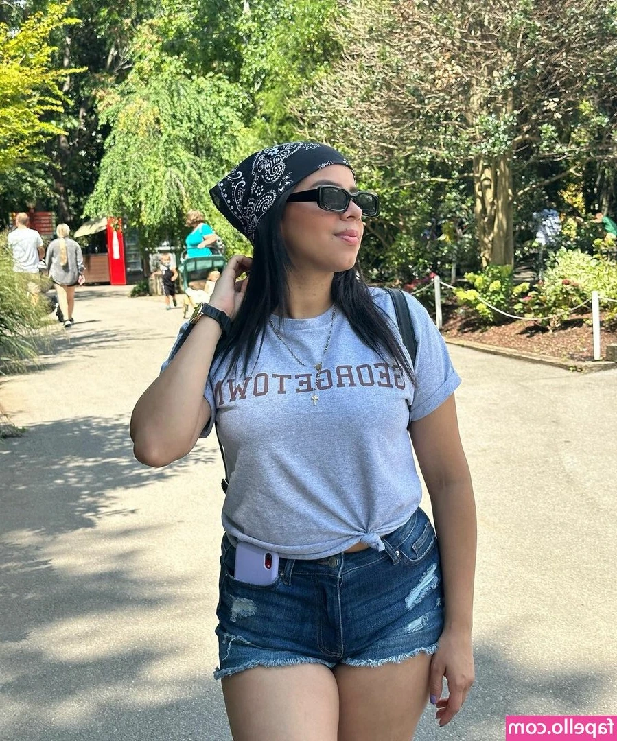 Luisianny Rondon [ luisianny-rondon ] - Goodmorning <3 I'm off to work for the day but I am going live