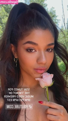 Yovanna Ventura [ yovanna-ventura ] - Wanna get me all dirty again 😏