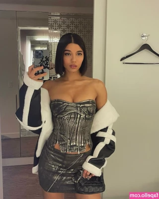 Yovanna Ventura [ yovanna-ventura ] - BTS from yesterday’s shoot🍑😝 part 1