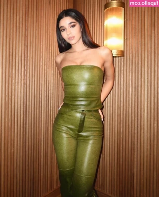 Yovanna Ventura [ yovanna-ventura ] - I need my hole eaten out this weekend