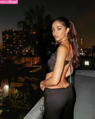 Yovanna Ventura [ yovanna-ventura ] - Spitting on my big boobs throwback  uploading all my unseen content