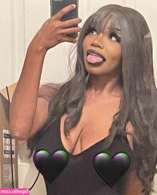 Society.made.the.joker [ society-made-the-joker ] - Which are you licking first, my booty or my soles? ;)