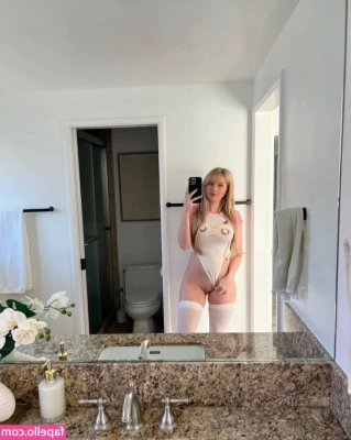 Msfiiire [ msfiiire-77 ] - Recording my leaking  swollen cunt this morning