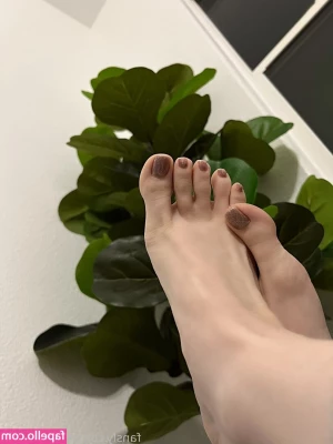 Msfiiire [ msfiiire-77 ] - You come over and this is what I m wearing