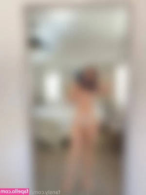 Msfiiire [ msfiiire-77 ] - it s 1am  do you know where yr horny elf is