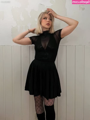 Maji - Friday Feet