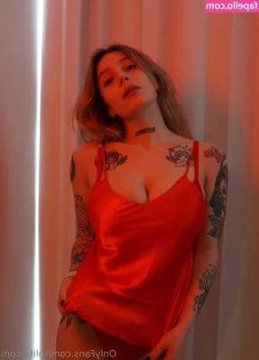 La.roli25 [ la-roli25 ] - Thinking of You gets Me So Wet