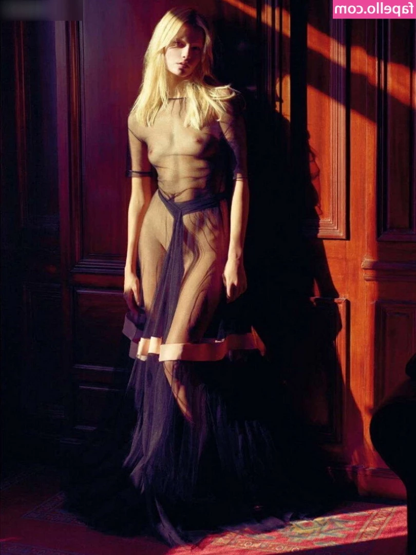 Natasha Poly [ natasha-poly ] - Mmmm best night bday in my life😇😇