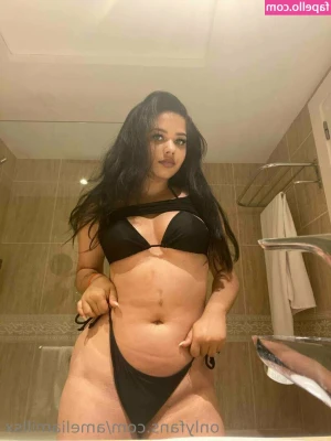 ameliamillsx - Abs coming back in