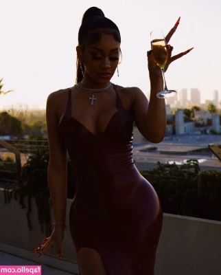 Saweetie - I m all wet  oops