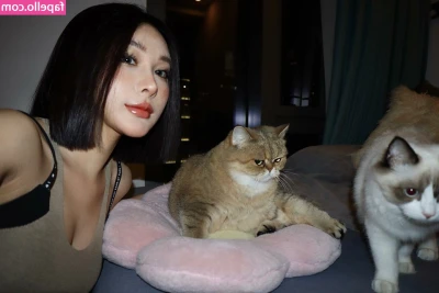 Ivy Ai.lin20_ [ ivy-ai-lin20 ] - Happy ff7r day! Been a year since this came ouf. Have some older tifa