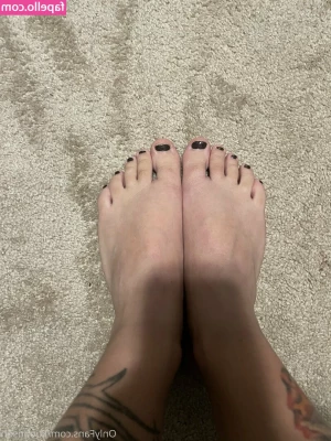 Kinessa Johnson [ kinessa-johnson ] - If you’d like to suck on my tits, call me mommy then🍼🍼
