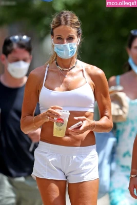 Kelly Bensimon [ kelly-bensimon ] - the best start to ur week possible
