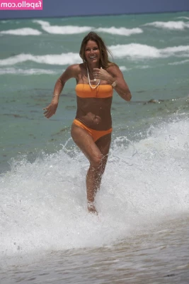 Kelly Bensimon [ kelly-bensimon ] - Suckable
