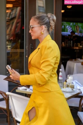Jennifer Lopez [ jennifer-lopez ] - Kowai selfie !!!