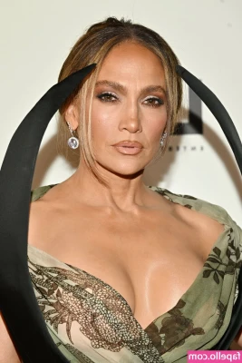Jennifer Lopez [ jennifer-lopez ] - Literally drooling at how badly we need cock... 🤤 Full Video comes