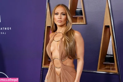 Jennifer Lopez [ jennifer-lopez ] - Was würdest du mit mir machen, wenn ich nach der Arbeit so auf dich