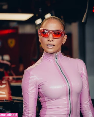 Jennifer Lopez [ jennifer-lopez ] - Much needed 😍