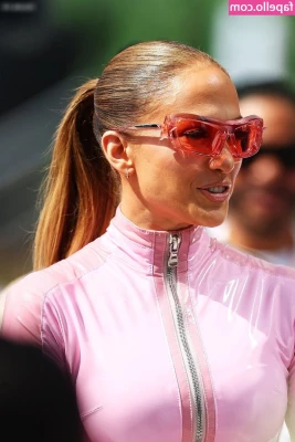 Jennifer Lopez [ jennifer-lopez ] - Is my ass your weakness?