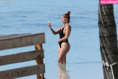 Jennifer Lopez [ jennifer-lopez ] - I took pictures and videos for you while hiking  it was so hot I had part 1