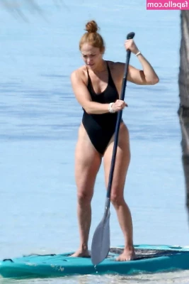 Jennifer Lopez [ jennifer-lopez ] - Did the sound of that high heel hitting the floor make your cock