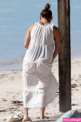 Jennifer Lopez [ jennifer-lopez ] - Nice and ripe