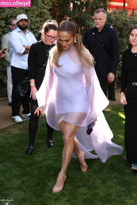 Jennifer Lopez [ jennifer-lopez ] - Do these panties adequately accentuate my round buttocks    pawg  part 1