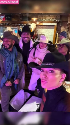 Jennifer Lopez [ jennifer-lopez ] - live in 10 mins!