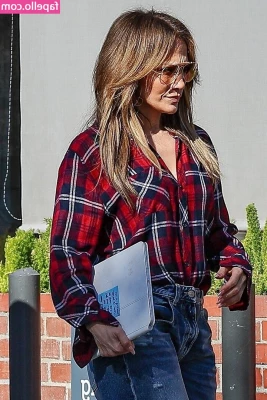 Jennifer Lopez [ jennifer-lopez ] - Larger content can now be purchased directly from my website  link