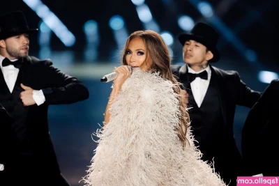 Jennifer Lopez [ jennifer-lopez ] - Today s shoot even let you see my rig