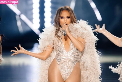 Jennifer Lopez [ jennifer-lopez ] - My 🐱 stayed so WET with these on. I love getting my nipples played