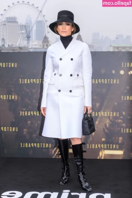 Jennifer Lopez [ jennifer-lopez ] - Thought this was amusing  May delete later