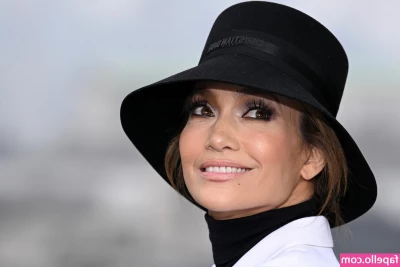 Jennifer Lopez [ jennifer-lopez ] - Daddy filled my little pussy up    FULL VIDEO