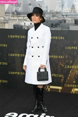 Jennifer Lopez [ jennifer-lopez ] - I can t wait to make you a personalized video    Pick something out