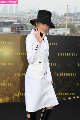 Jennifer Lopez [ jennifer-lopez ] - Bridges  back view