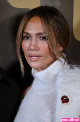 Jennifer Lopez [ jennifer-lopez ] - I wanna play today since I was overly busy yesterday  So who wants me