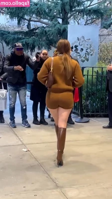 Jennifer Lopez [ jennifer-lopez ] - #footjobweekend #mikaylamiles #bigfeet #longtoes #dildofootjob