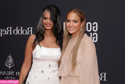 Jennifer Lopez [ jennifer-lopez ] - Feeding my hungry ass! part 1