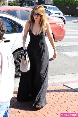 Jennifer Lopez [ jennifer-lopez ] - To do a birthday photo shoot tomorrow or not