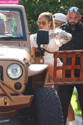 Jennifer Lopez [ jennifer-lopez ] - @sirenpaige & I are going to just keep teasing you with