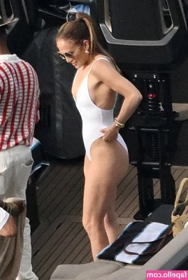 Jennifer Lopez [ jennifer-lopez ] - You like    happy hump day part 1