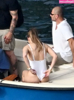 Jennifer Lopez [ jennifer-lopez ] - how s your night going