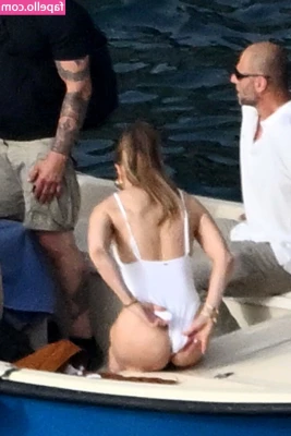 Jennifer Lopez [ jennifer-lopez ] - 👙🥵 PANTIE WHEEL 🥵 👙 Every spin is a win!!! Just tip