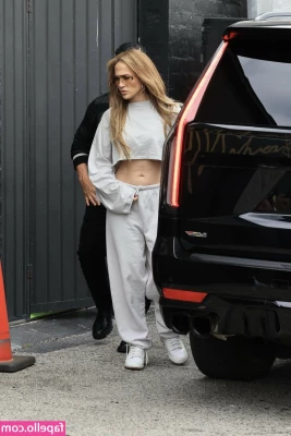 Jennifer Lopez [ jennifer-lopez ] - Good morning daddy   I m just up and ready for you