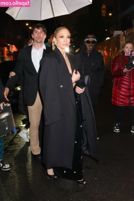 Jennifer Lopez [ jennifer-lopez ] - Talk to me 😘