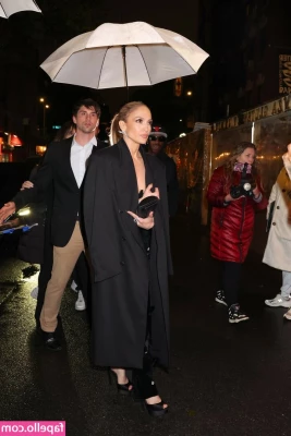 Jennifer Lopez [ jennifer-lopez ] - I wish I could stay nude like this