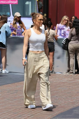 Jennifer Lopez [ jennifer-lopez ] - Come hang out  amp  see my full uncensored content on my VIP page   