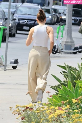 Jennifer Lopez [ jennifer-lopez ] - Cottage life