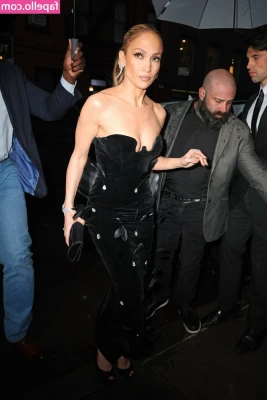 Jennifer Lopez [ jennifer-lopez ] - Weekend vibes