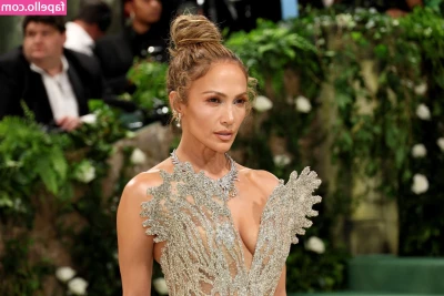 Jennifer Lopez [ jennifer-lopez ] - So here's to the queens of self-worth—the ones who know their value